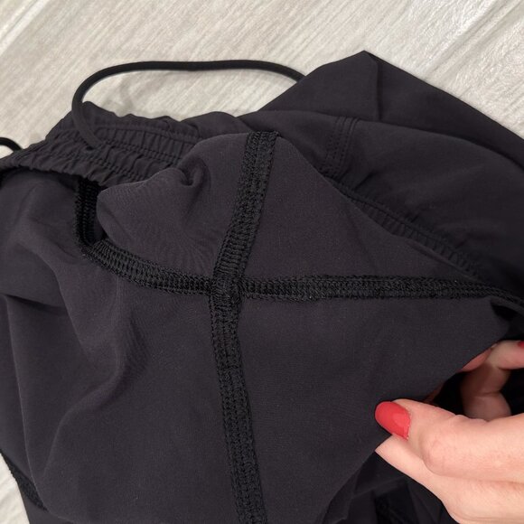 Lululemon Low-Rise Step Lively Lightweight Loose Crop Pants in Black Size 4 - Picture 7 of 16